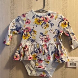 9 months, little me body suit